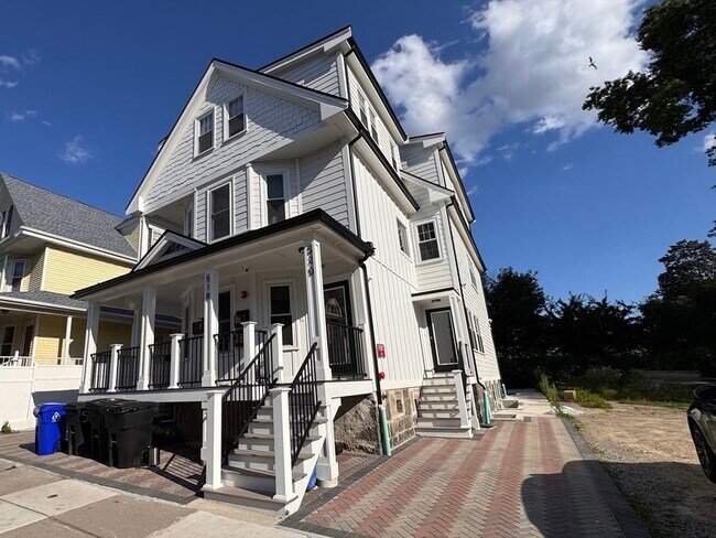 Building Photo - 518 Park St