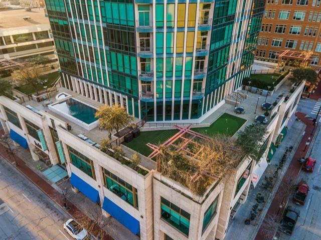 Building Photo - 500 Throckmorton St