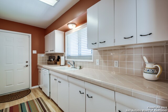 Building Photo - 103 Oakhurst Pl