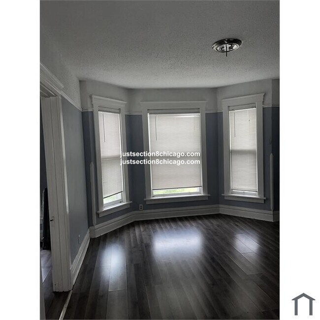 Building Photo - 6450 S Parnell Ave