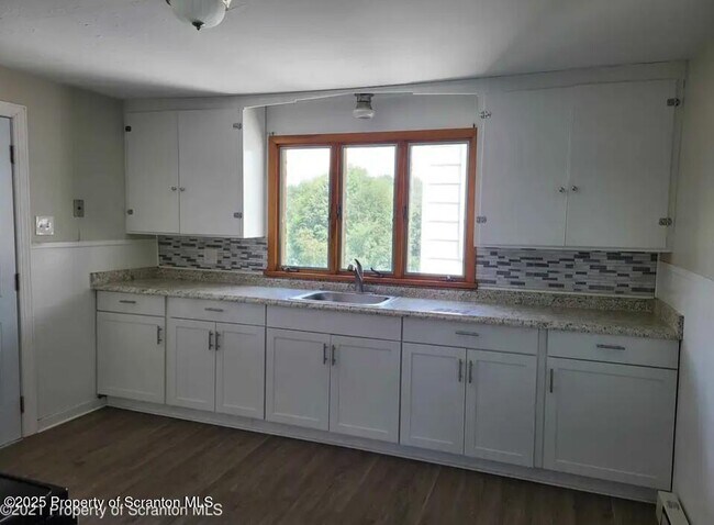 Building Photo - 1310 Pittston Ave