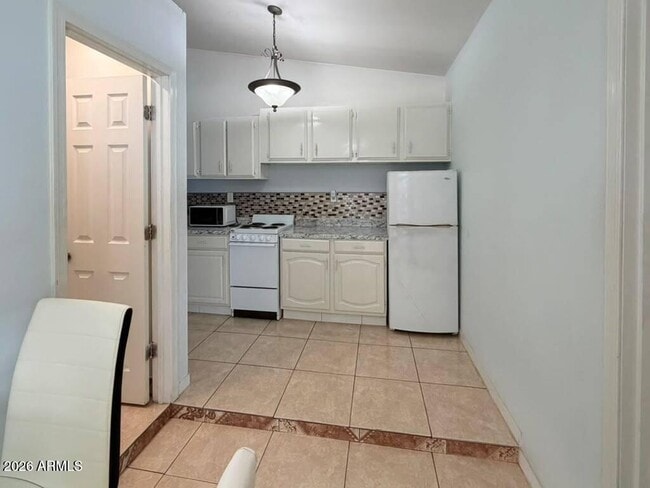 Building Photo - 2923 W Keim Dr