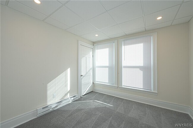 Building Photo - 2148 Main St