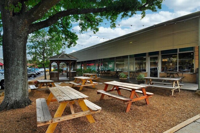 Building Photo - 1000 Arcadia Ave