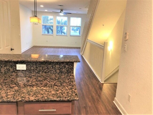 Building Photo - 810 Marina Del Ray Ln
