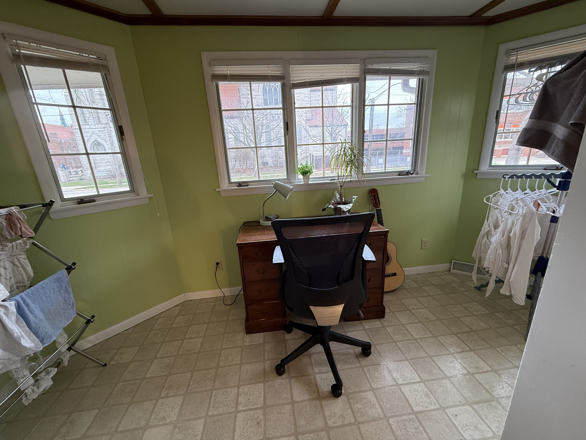 sun room - 410 N 4th St