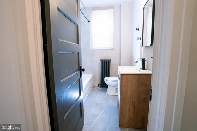 Building Photo - 5446 W Berks St