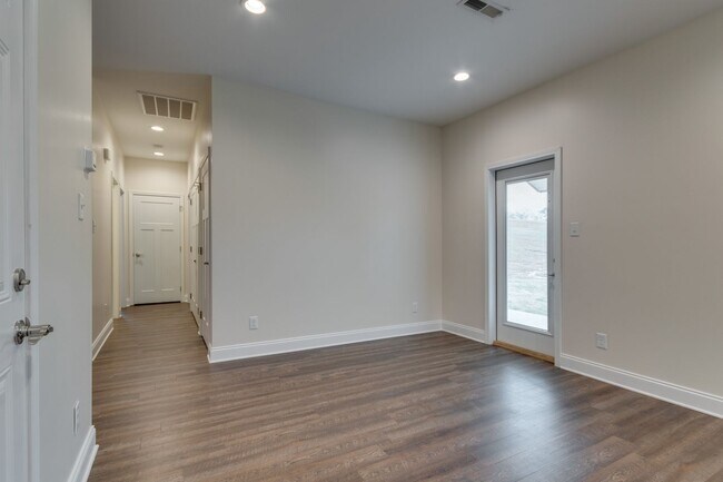 Building Photo - 1686 McCleary Bend Rd