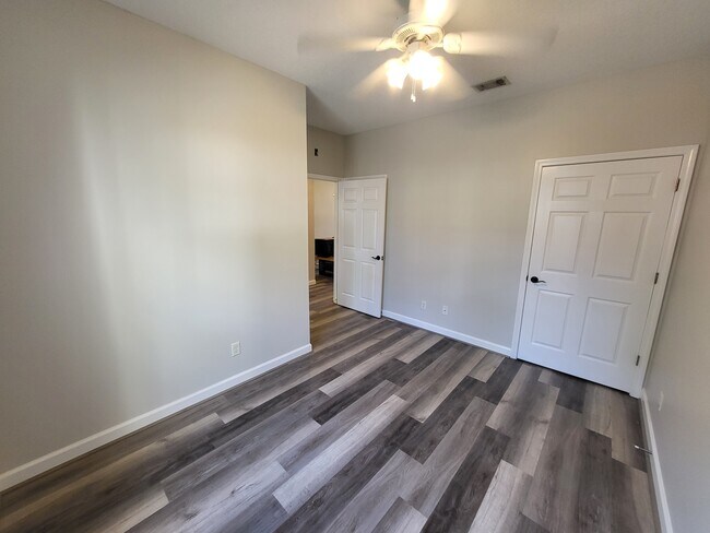 Building Photo - 351 Moss Creek Ln