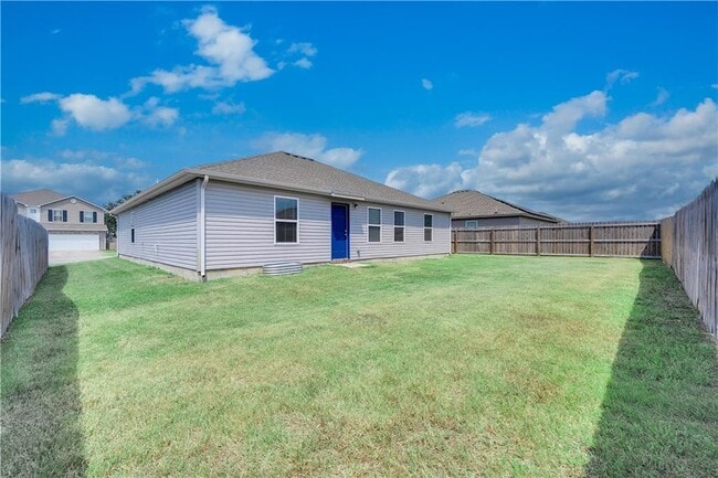 Building Photo - 1731 Hermitage Dr