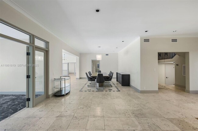 Building Photo - 3180 N Bay Rd