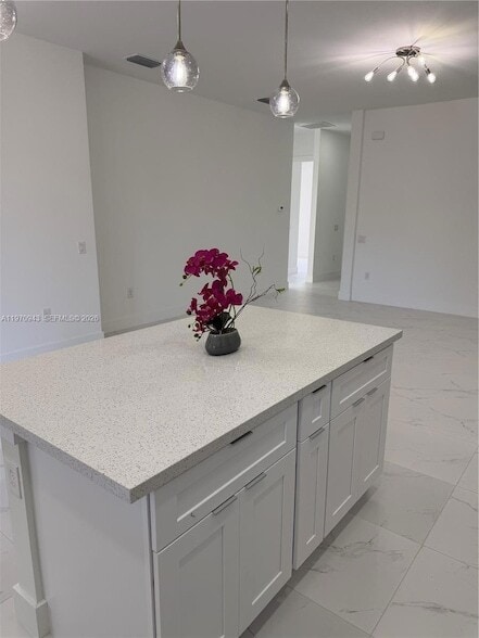 Building Photo - 20 Organ St