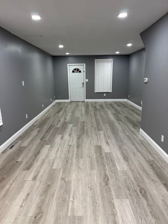 Open floor plan 1st floor - 104 Boyce St