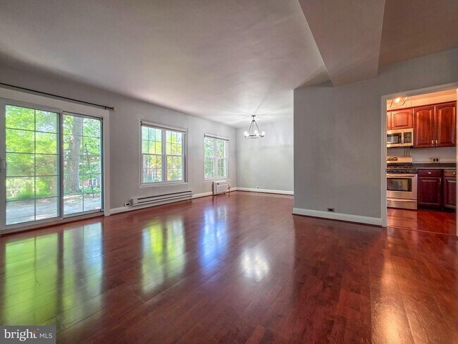 Building Photo - 3710 Gunston Rd