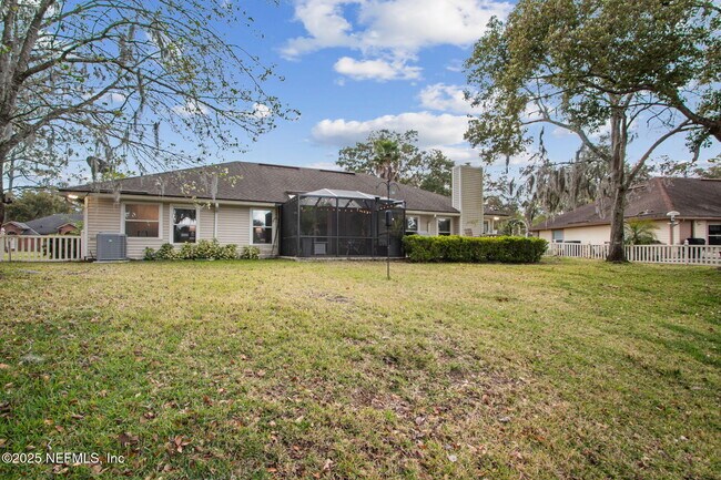 Building Photo - 2537 Emperor Dr