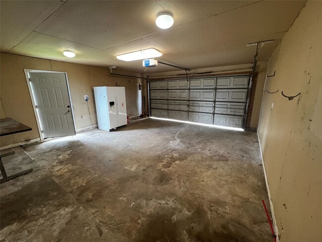 Building Photo - 8332 Oakhaven Rd