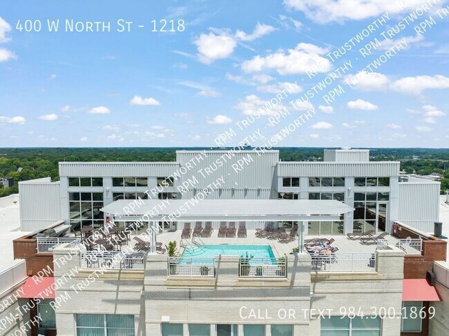 Building Photo - 400 W North St