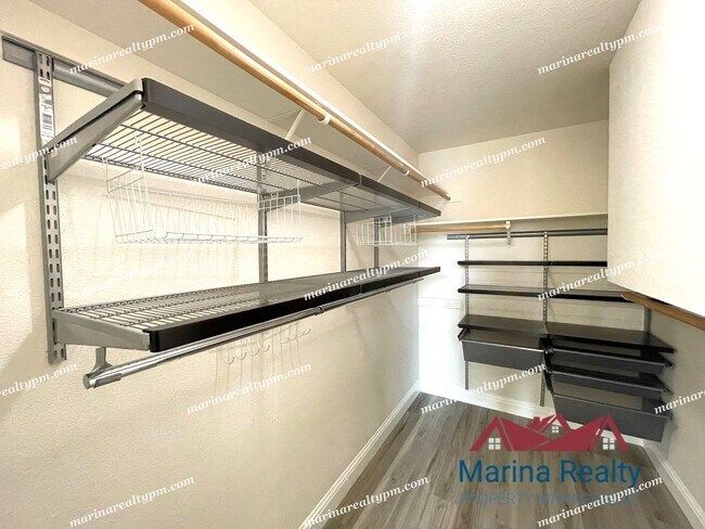 Building Photo - Near Walking Trails and Glen Cove Waterfro...