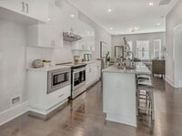 Building Photo - Modern Living in the Heart of Atlanta
