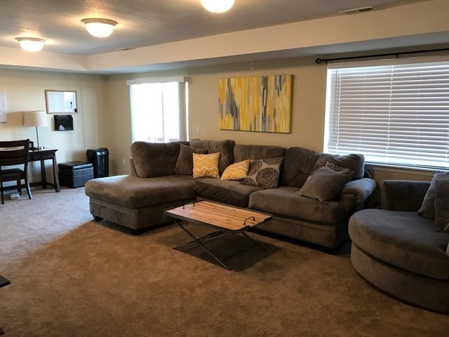 Building Photo - Westside condo with views!
