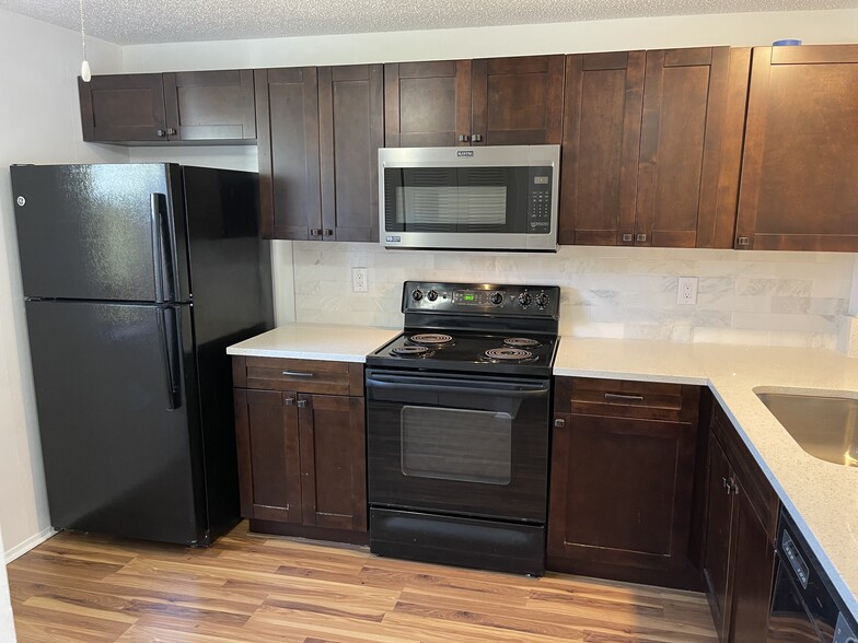 Building Photo - 307 Lake Placid Ct