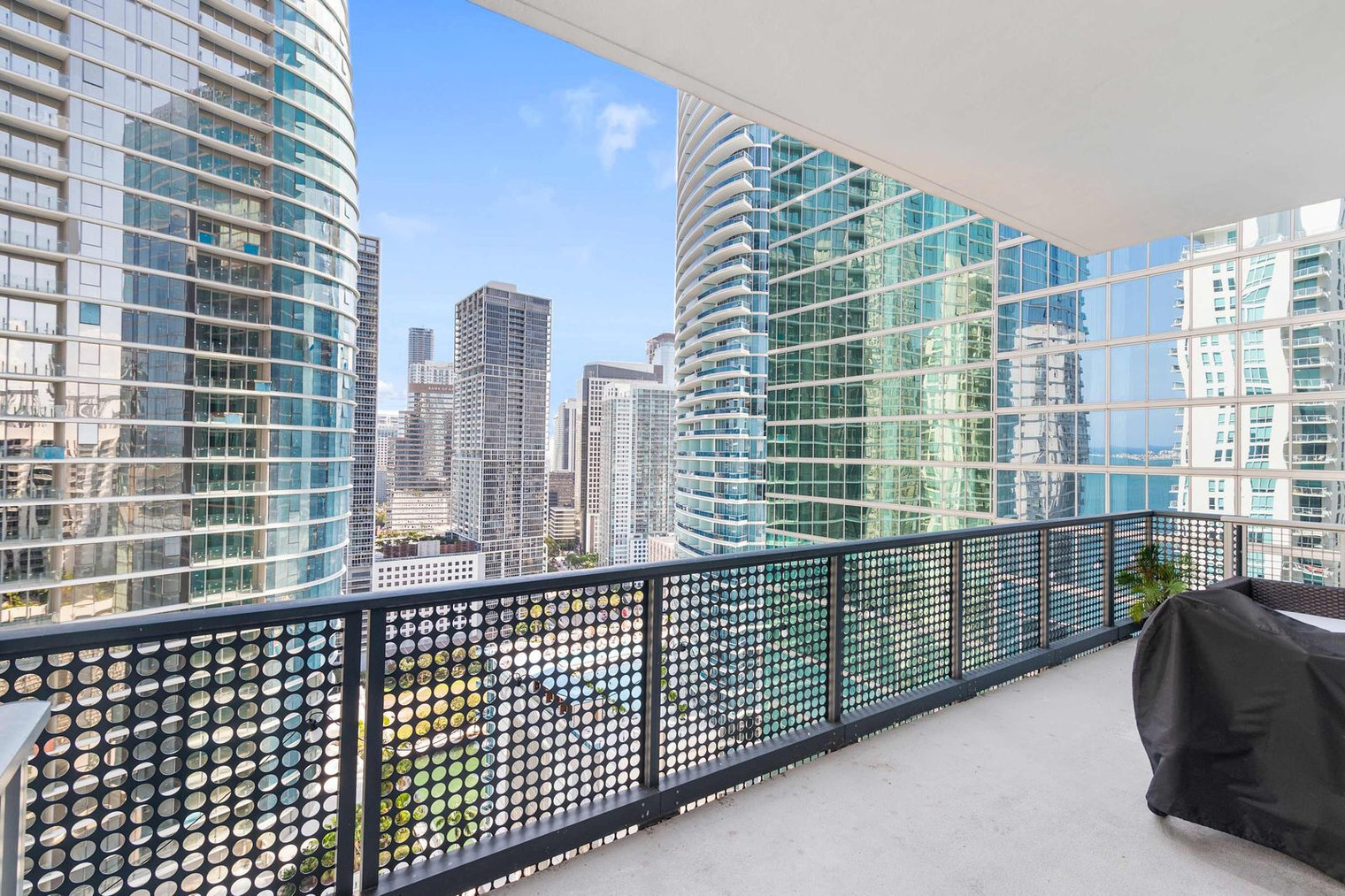 Building Photo - 298 SE 2nd Ave