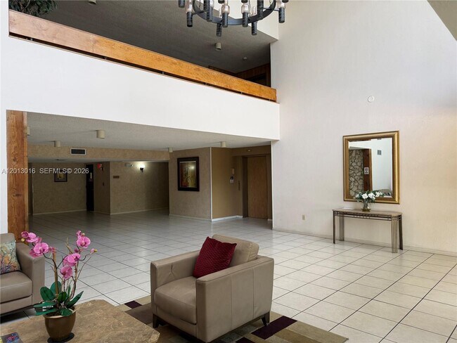 Building Photo - 491 Racquet Club Rd