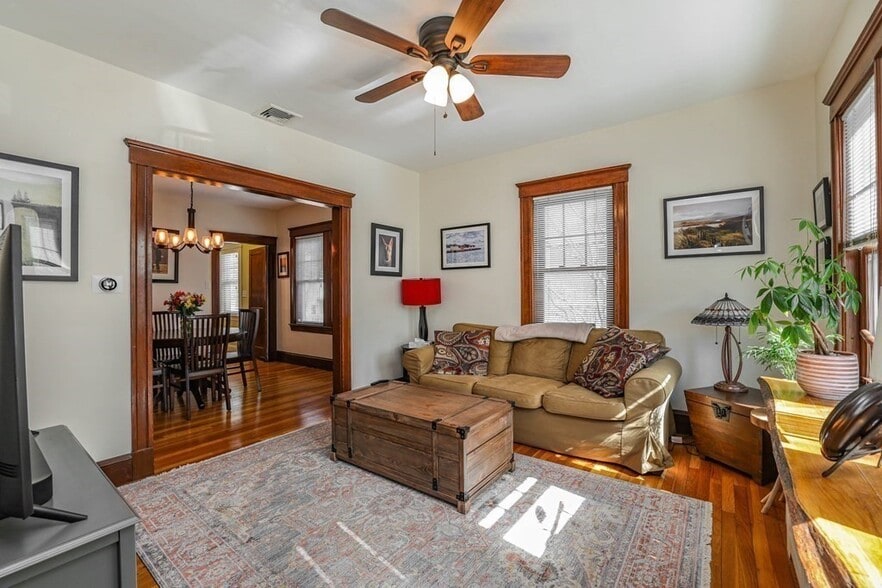 Building Photo - 158 Durnell Ave