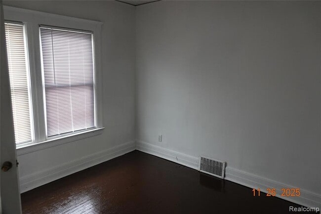 Building Photo - 12851 2nd Ave