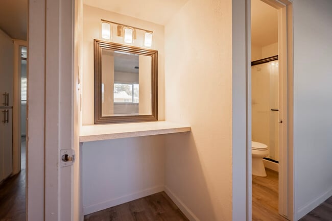 Building Photo - 12 E Hermosa Dr