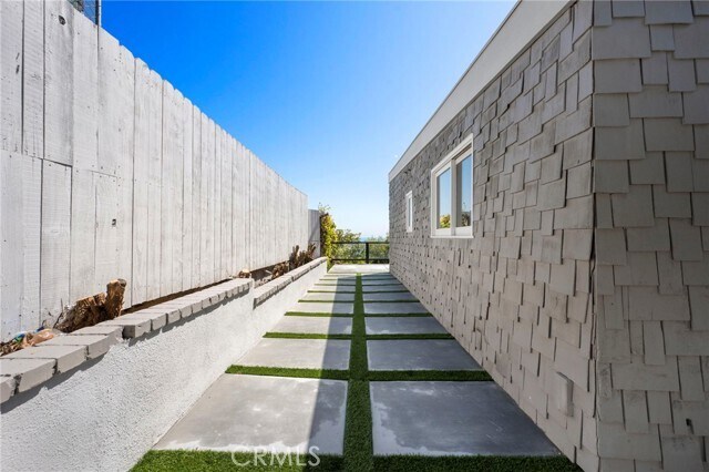 Building Photo - 1560 Sunset Ridge Dr