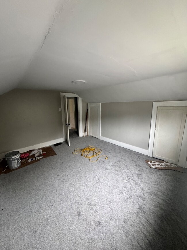 Building Photo - 5361 E Pleasant Valley Blvd