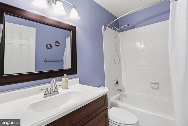 Building Photo - 20746 Shoreline Terrace