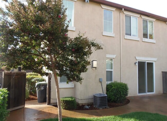 Building Photo - 2266 Campbell Cir