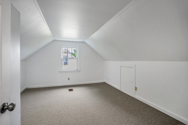 Building Photo - 89 Sorries Ct