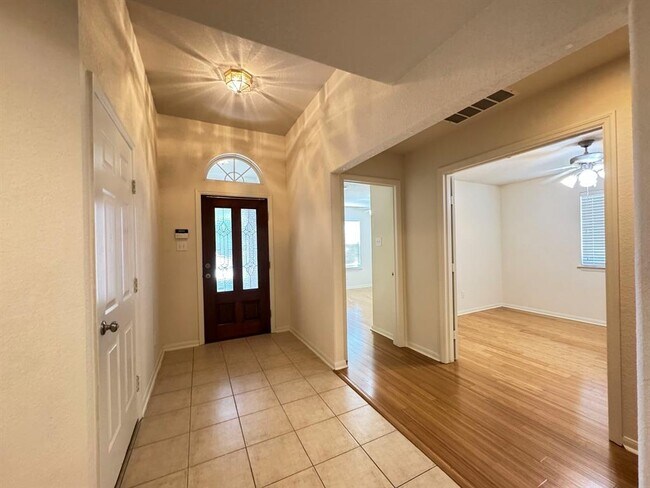 Building Photo - 9314 Alzaada Ln