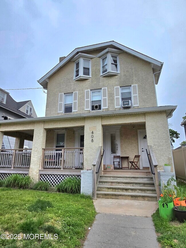 Building Photo - 408 4th Ave