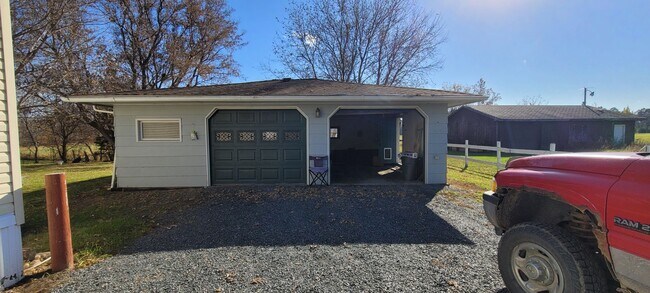 Building Photo - 3 Bedroom 2 Bath Home in Turtle River