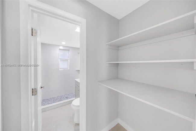 Building Photo - 1150 NW 1st Pl