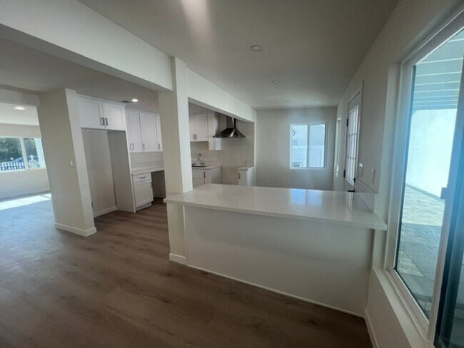 Building Photo - 7317-7321 Garden Grove Avenue