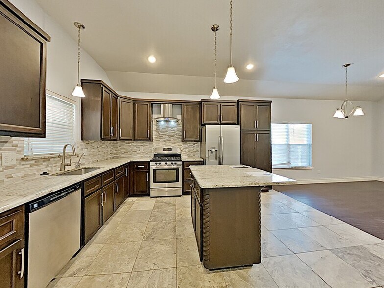 Building Photo - 1414 Record Crossing Rd