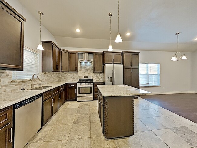 Building Photo - 1414 Record Crossing Rd