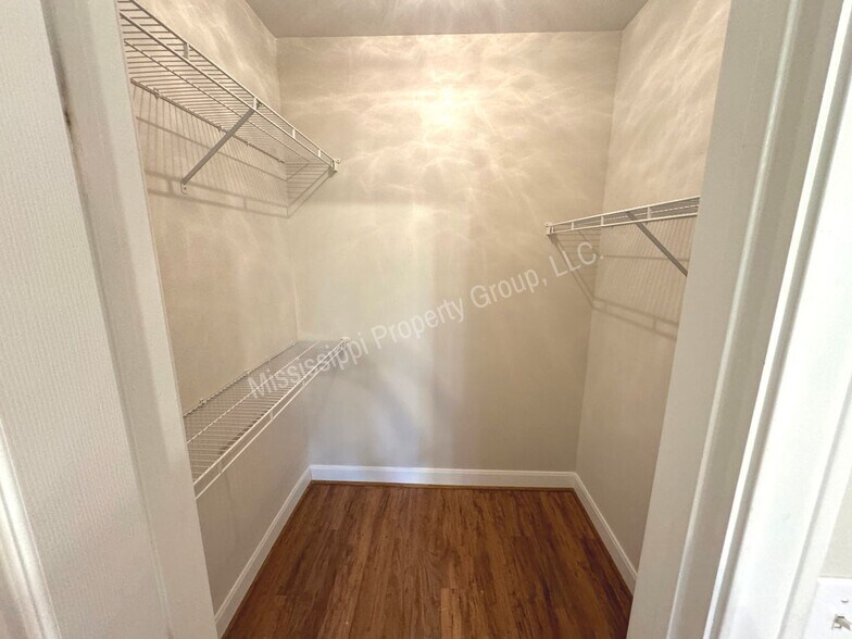Building Photo - 408 Private Rd 3097