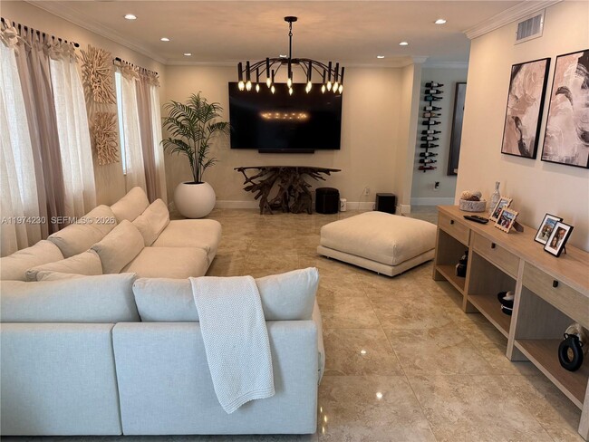 Building Photo - 6951 W Wedgewood Ave