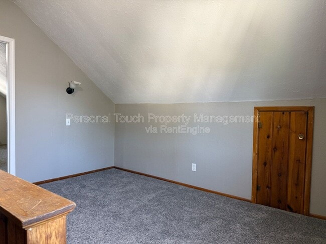 Building Photo - 413 22nd St S
