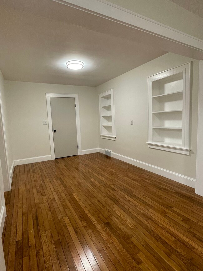 Building Photo - 21335 Green Spring Rd