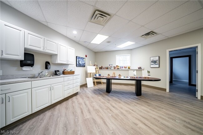 Building Photo - 12799 Doula Ln