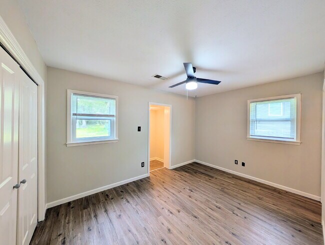 Building Photo - Fully Renovated 3BR/2BA, Fenced Yard, Pet-Friendly — Minutes to Fort Benning — Lawn Care, Pest Co...