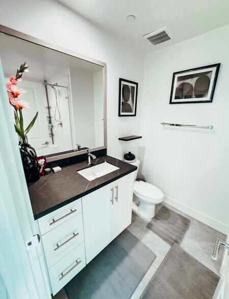 Bathroom - 2415 Calle Grandon