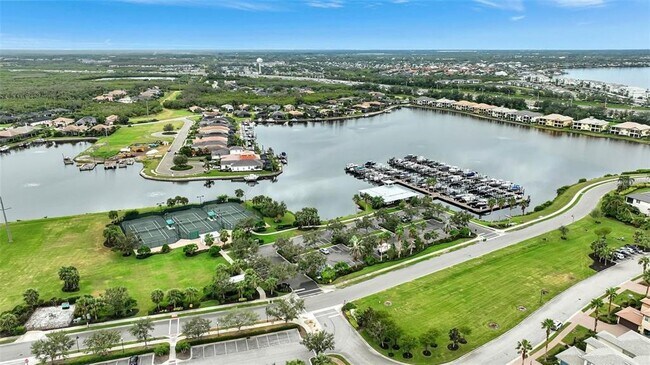 Building Photo - 910 Tidewater Shores Loop